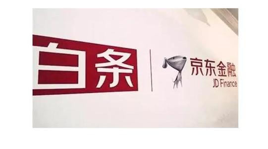 银行信用卡透支利率照旧 低日息成高年息的障眼法